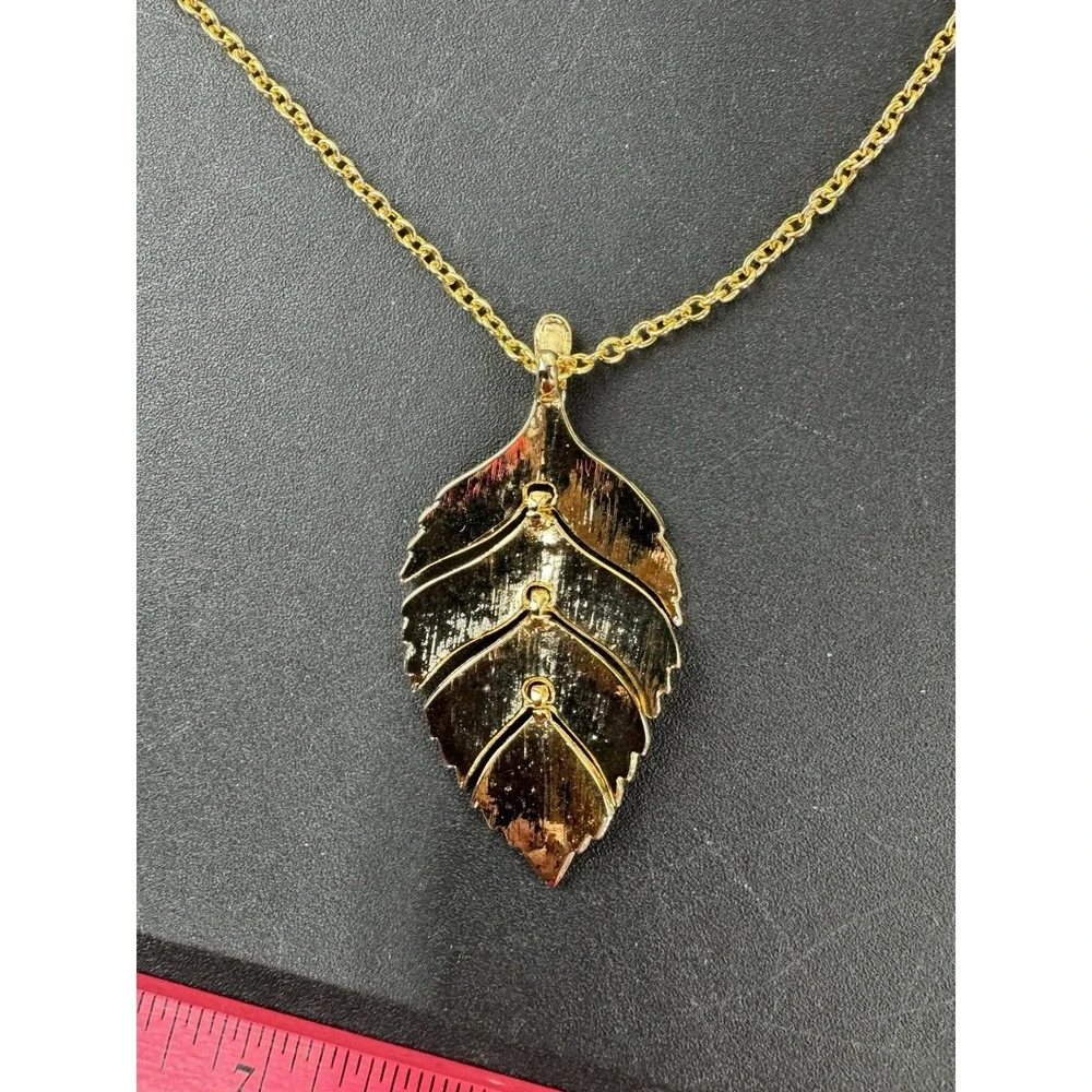 Gold Tone Red Enamel Leaf Pendant Necklace Dainty Chain‎ Clasp Charm